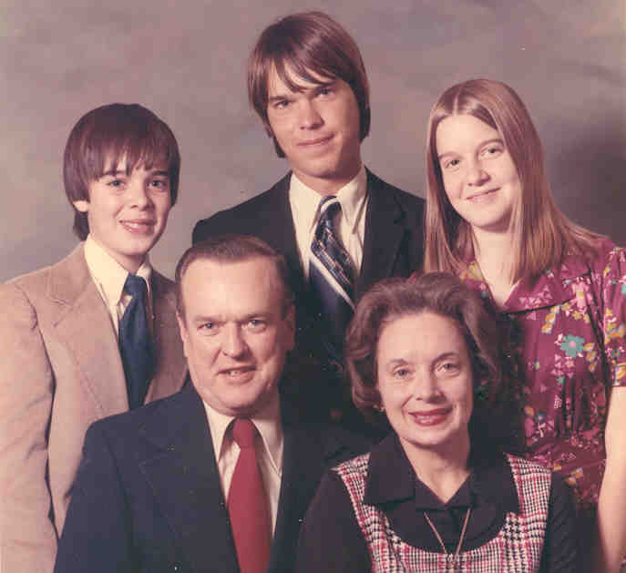 w Brother, Sister, Parents 
(Click on Picture to View Full Size)